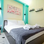 Niovi, Stylish Apartment Near The Waterfront