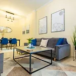 Niovi, Stylish Apartment Near The Waterfront